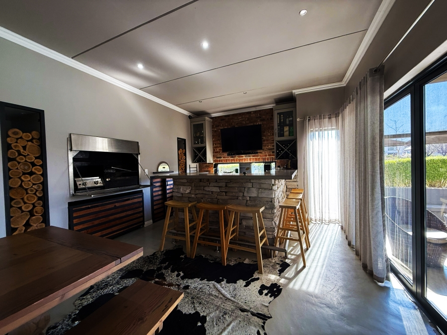4 Bedroom Property for Sale in Tuscany Ridge North West